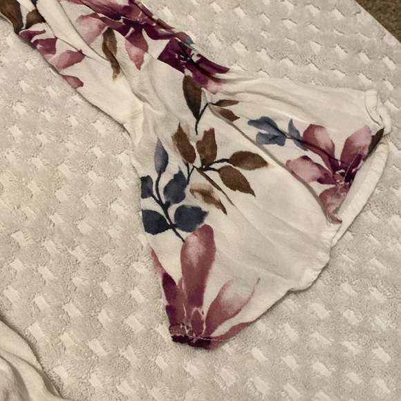 Forever 21 floral romper - Picture 2 of 3